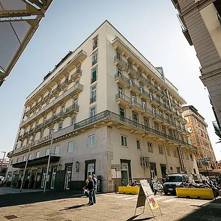 Pica Station - Apartment Naples